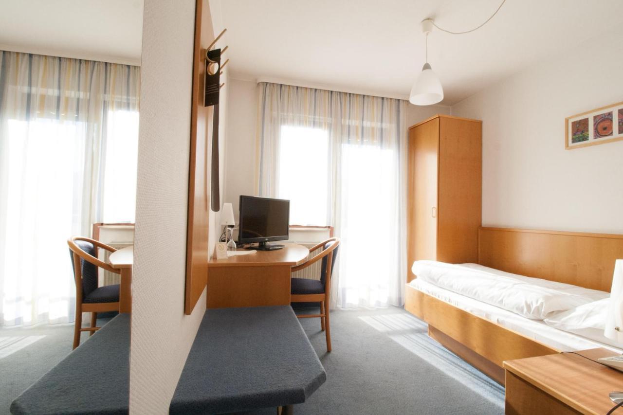 Hotel Krone Strassdorf Schwäbisch Gmünd Eksteriør bilde