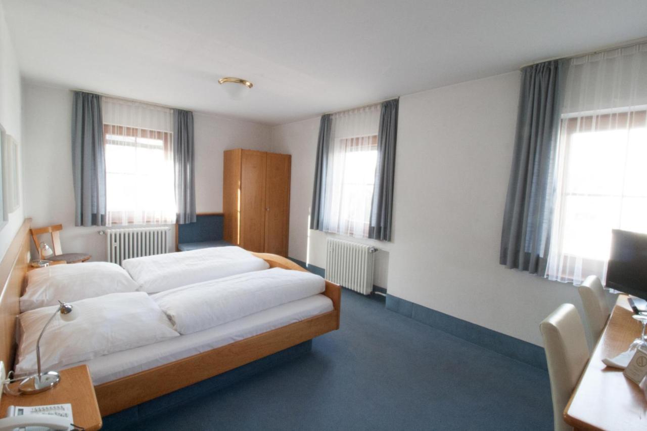 Hotel Krone Strassdorf Schwäbisch Gmünd Eksteriør bilde