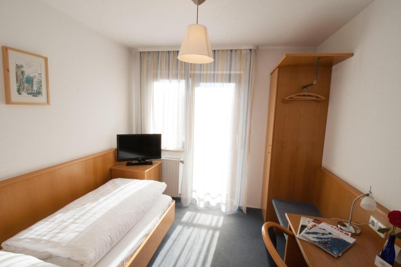 Hotel Krone Strassdorf Schwäbisch Gmünd Eksteriør bilde
