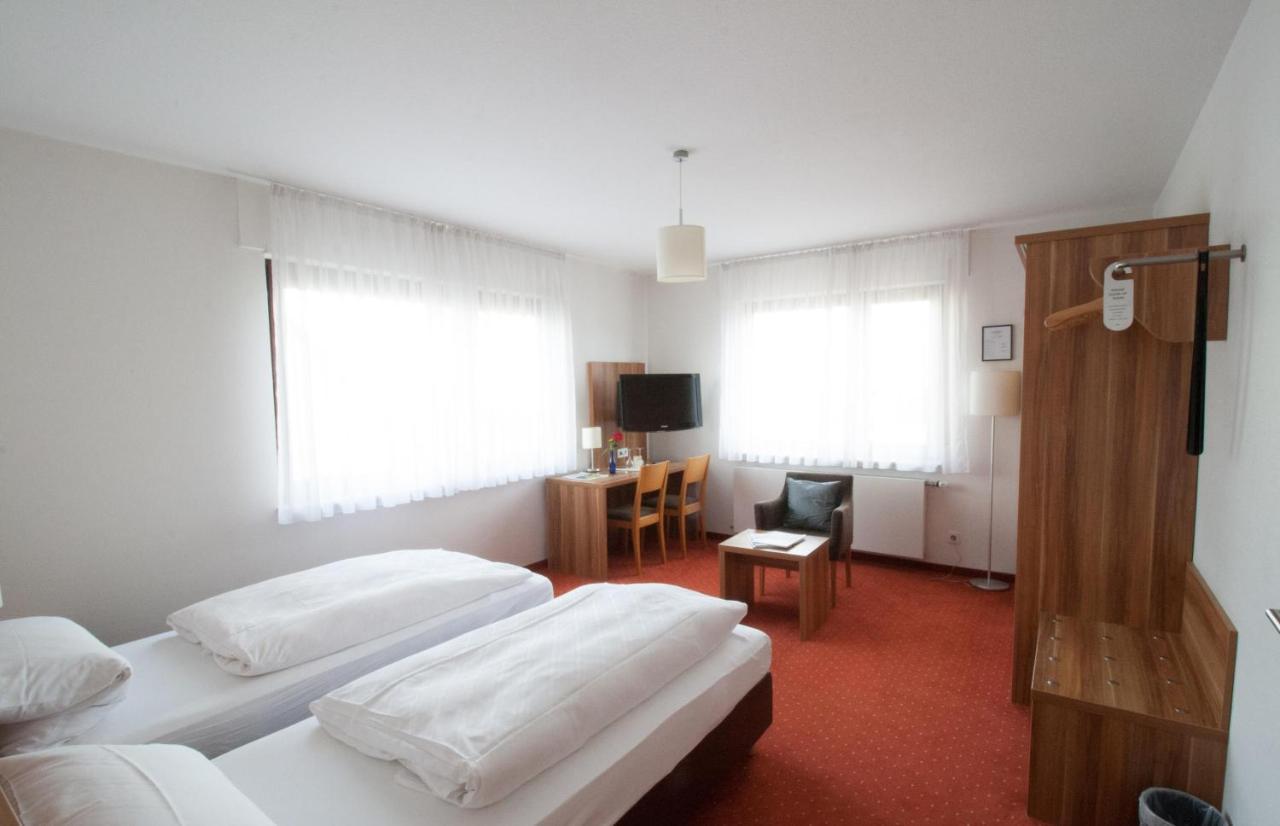 Hotel Krone Strassdorf Schwäbisch Gmünd Eksteriør bilde
